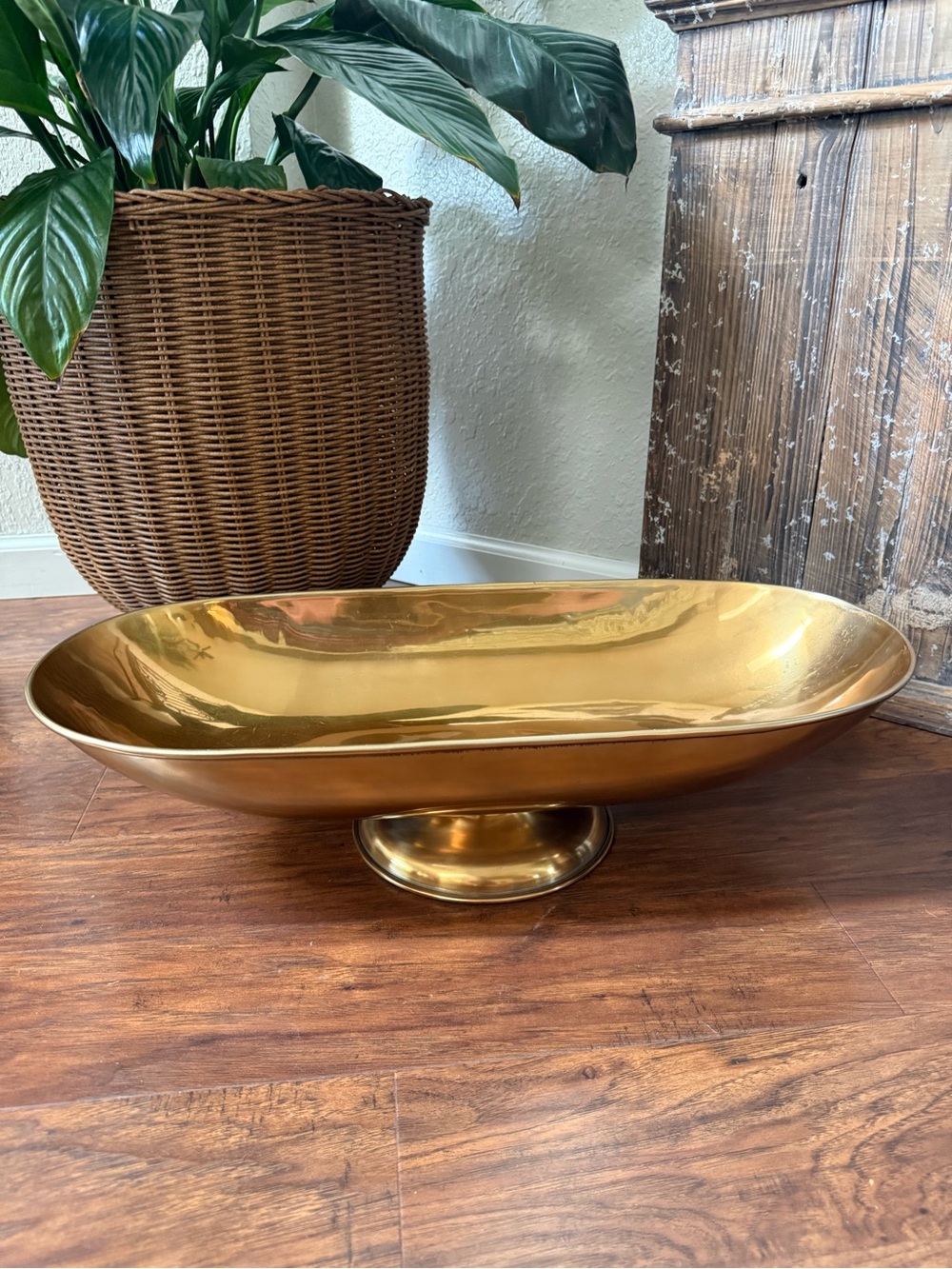 Threshold Oval Pedestal Centerpiece With Polished Gold Finish  24x10 Decorative